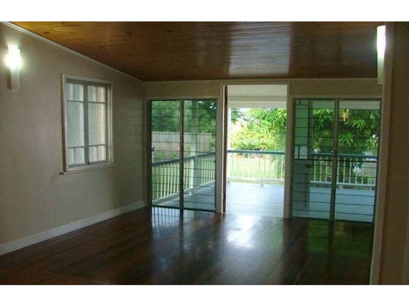 12 Bay Street, Pallarenda QLD 4810