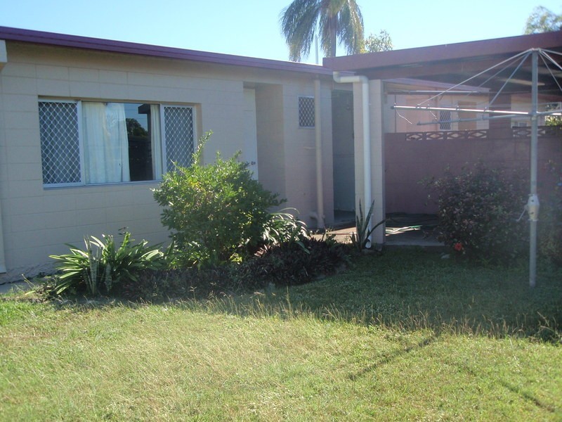 2/18 Mathiesen Street, Cranbrook QLD 4814