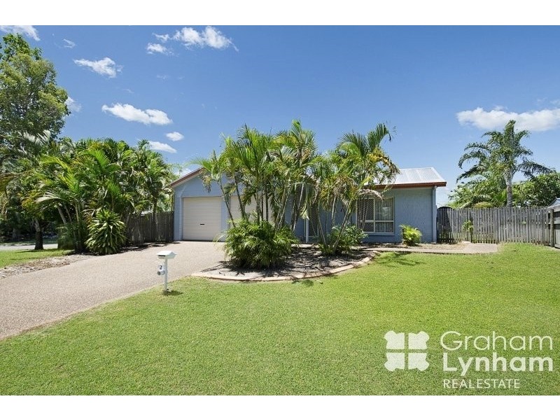 Bushland Beach QLD 4818