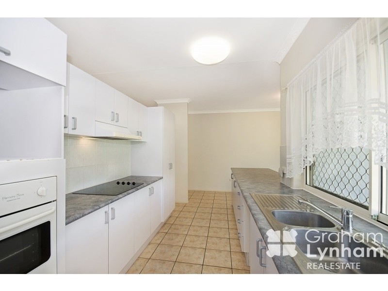 Bushland Beach QLD 4818