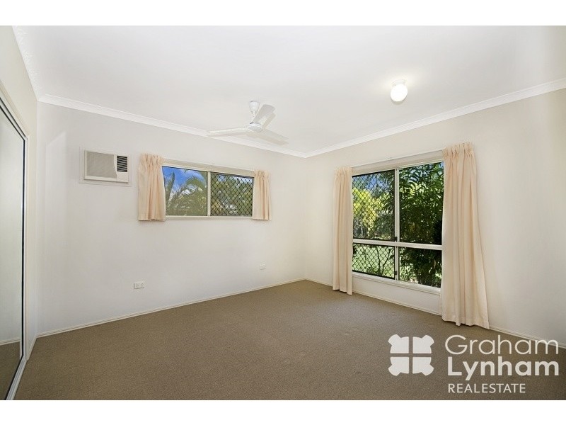 Bushland Beach QLD 4818