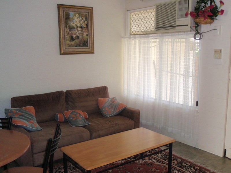 4/145 Eyre Street, North Ward QLD 4810