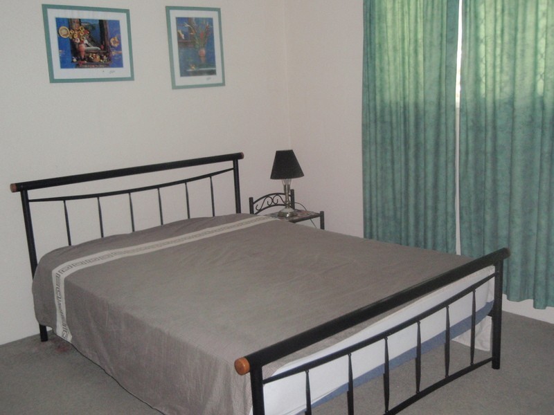 4/145 Eyre Street, North Ward QLD 4810