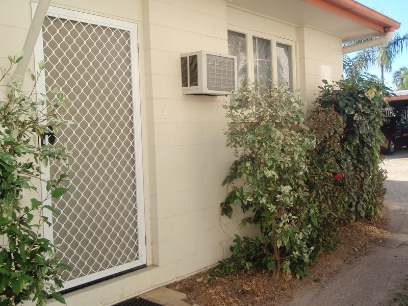 4/145 Eyre Street, North Ward QLD 4810