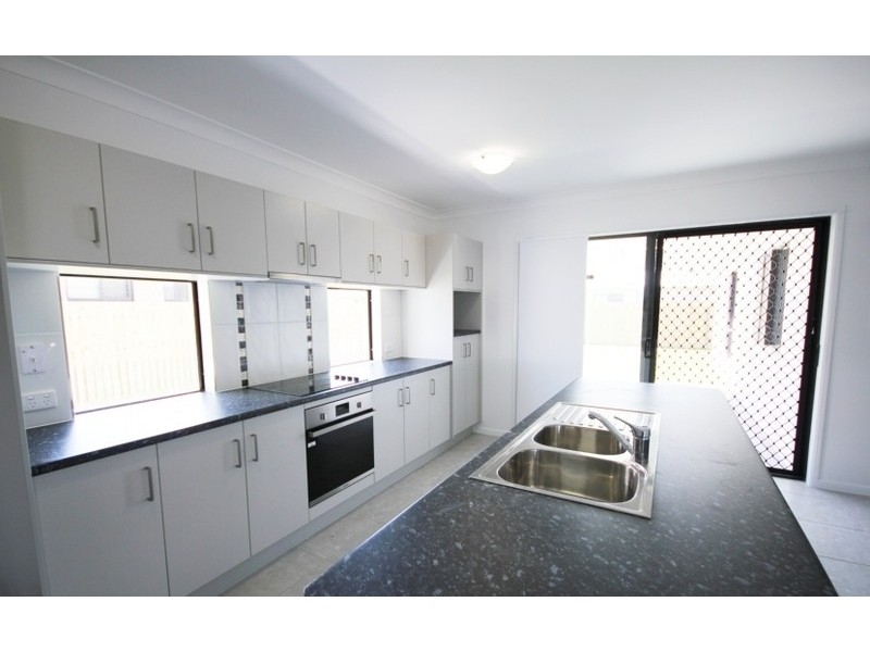 59 Biscayne Street, Burdell QLD 4818