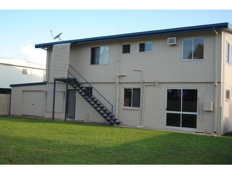 2 Selwyn Street, Cranbrook QLD 4814