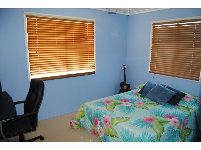 2 Selwyn Street, Cranbrook QLD 4814