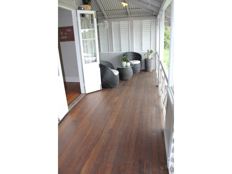 18 Blackwood Street, Townsville City QLD 4810
