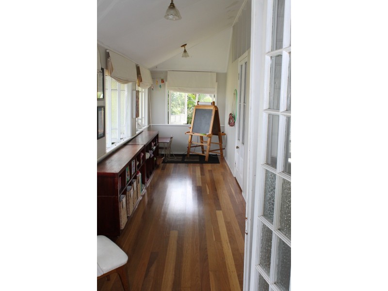 18 Blackwood Street, Townsville City QLD 4810