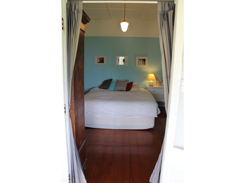 18 Blackwood Street, Townsville City QLD 4810