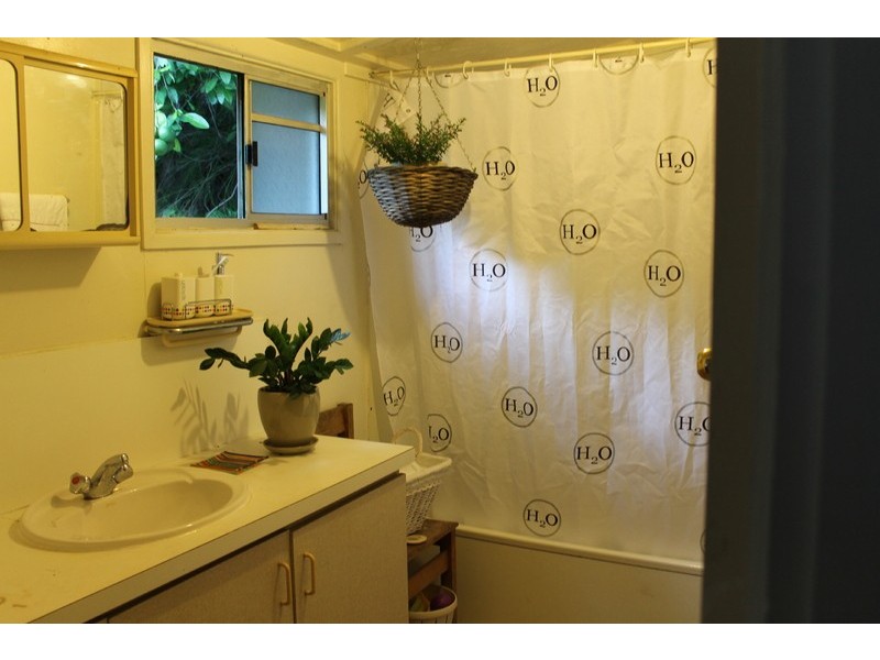 18 Blackwood Street, Townsville City QLD 4810