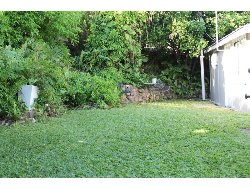 18 Blackwood Street, Townsville City QLD 4810