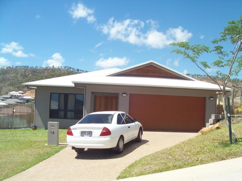 16 Lockyer Place, Mount Louisa QLD 4814