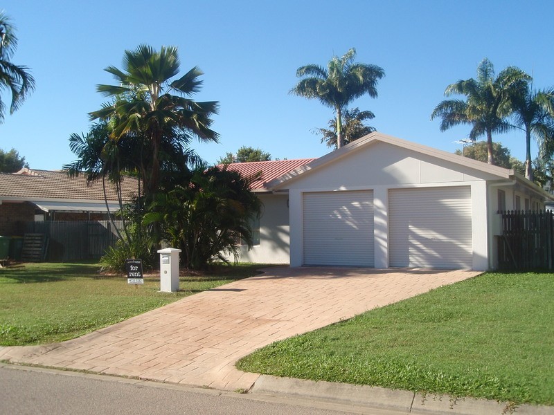 17 Chatsworth Crescent, Annandale QLD 4814