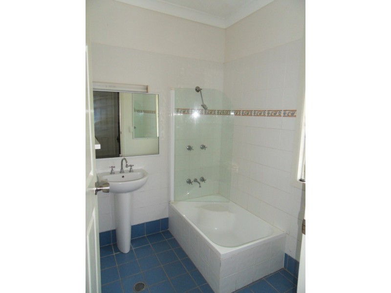 47 Hughes Street, Hermit Park QLD 4812