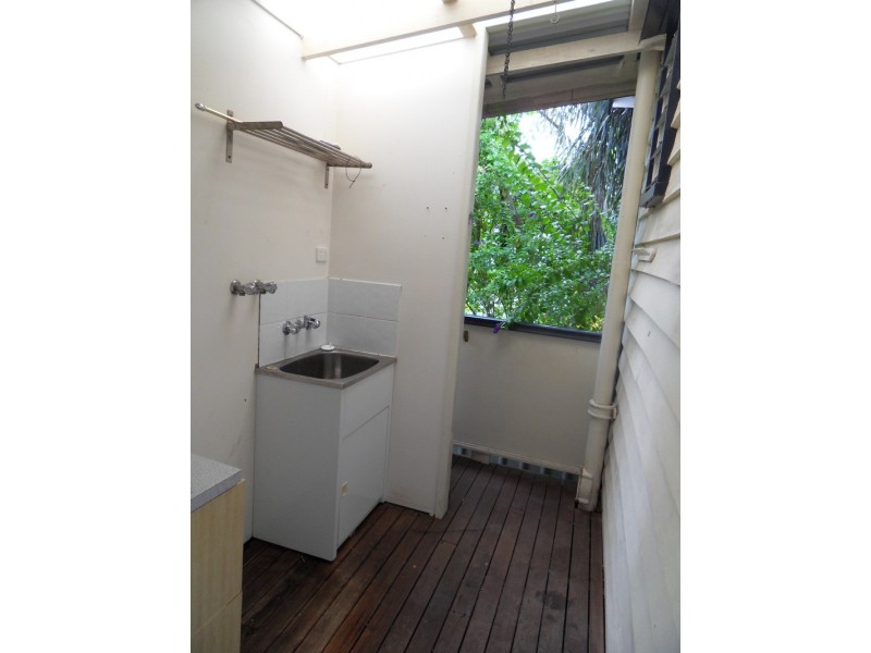 47 Hughes Street, Hermit Park QLD 4812