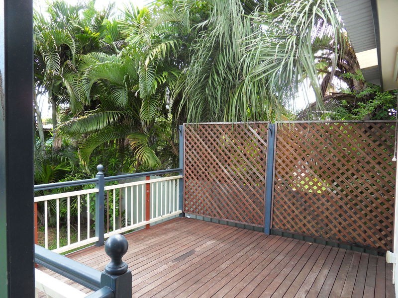 47 Hughes Street, Hermit Park QLD 4812