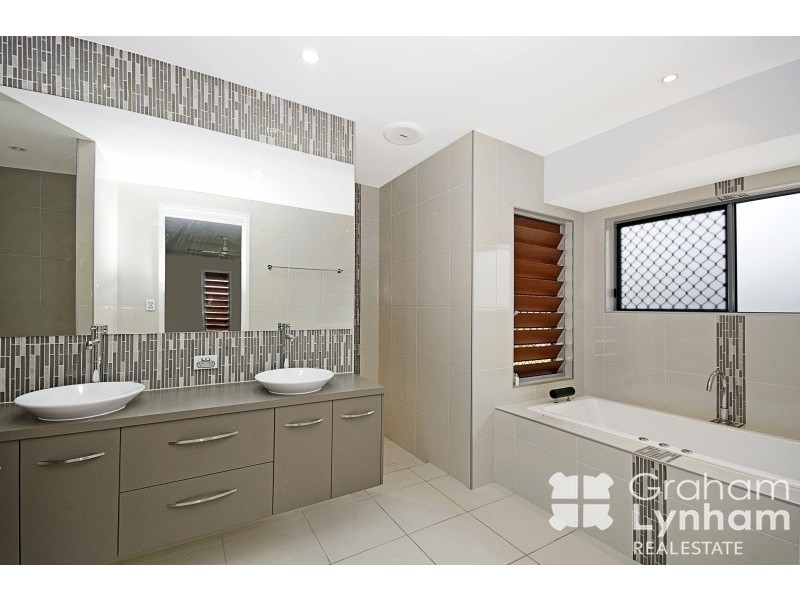 13 Osterlund Place, Burdell QLD 4818