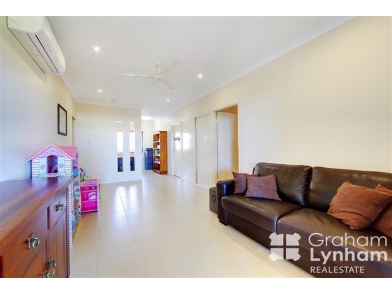 Bushland Beach QLD 4818