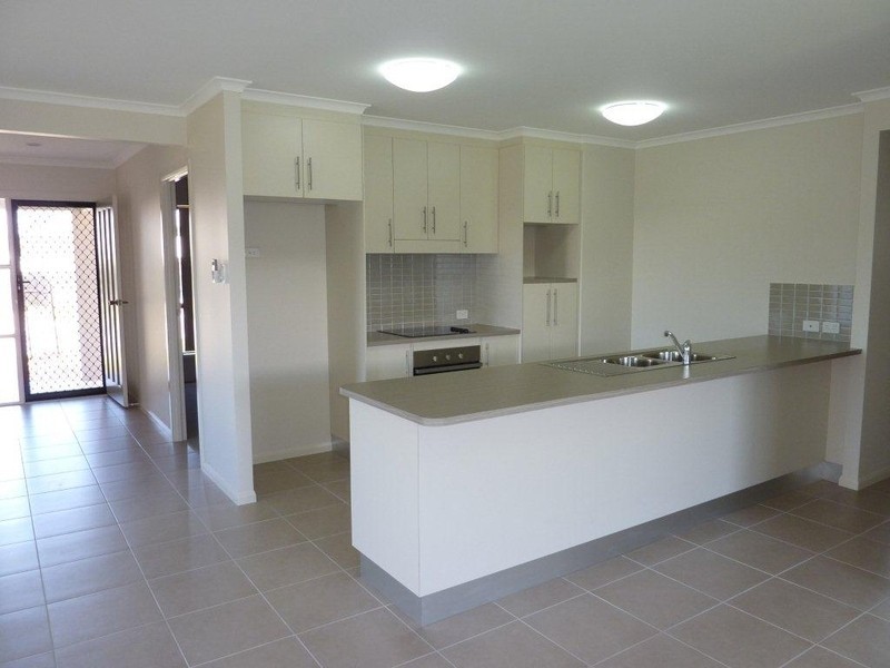 16 Bilbao Place, Bushland Beach QLD 4818