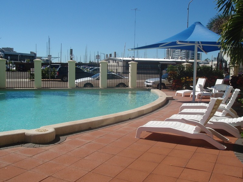 204/9 Anthony Street, South Townsville QLD 4810