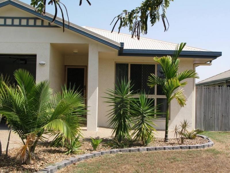 11 Bel Air, Kirwan QLD 4817
