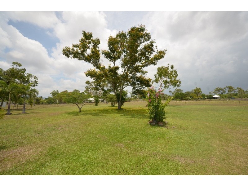 9 Flagstone Avenue, Rangewood QLD 4817