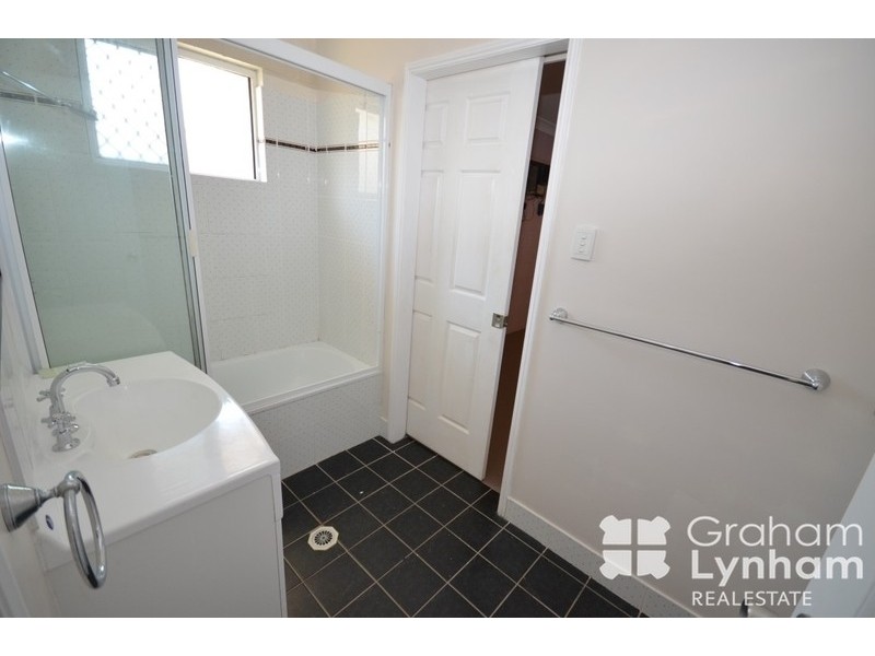 42 Amber Avenue, Rasmussen QLD 4815