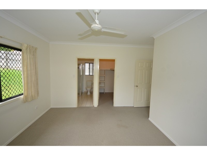 14 Fuji court, Mount Louisa QLD 4814