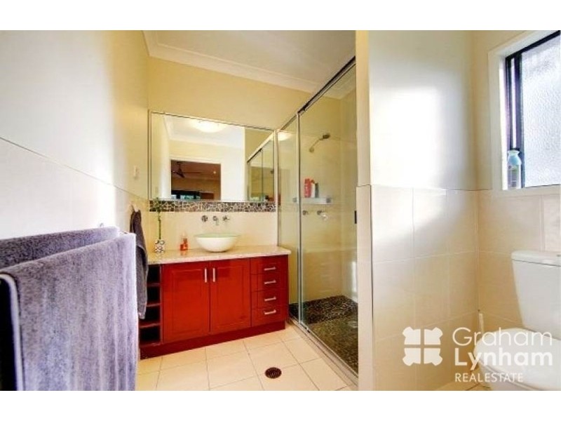 Bushland Beach QLD 4818