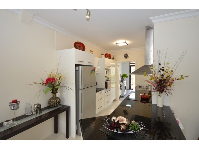 2/6 Eclipse Street, Rowes Bay QLD 4810