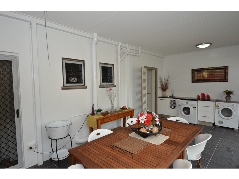 2/6 Eclipse Street, Rowes Bay QLD 4810