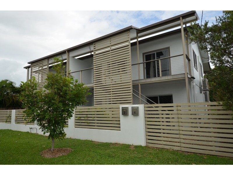 2/6 Eclipse Street, Rowes Bay QLD 4810