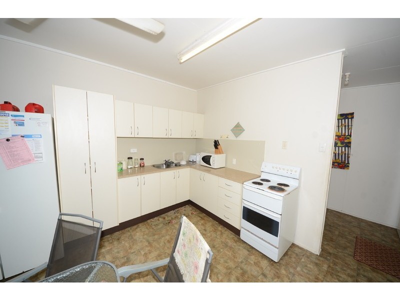 17 Coral Street, Townsville QLD 4810