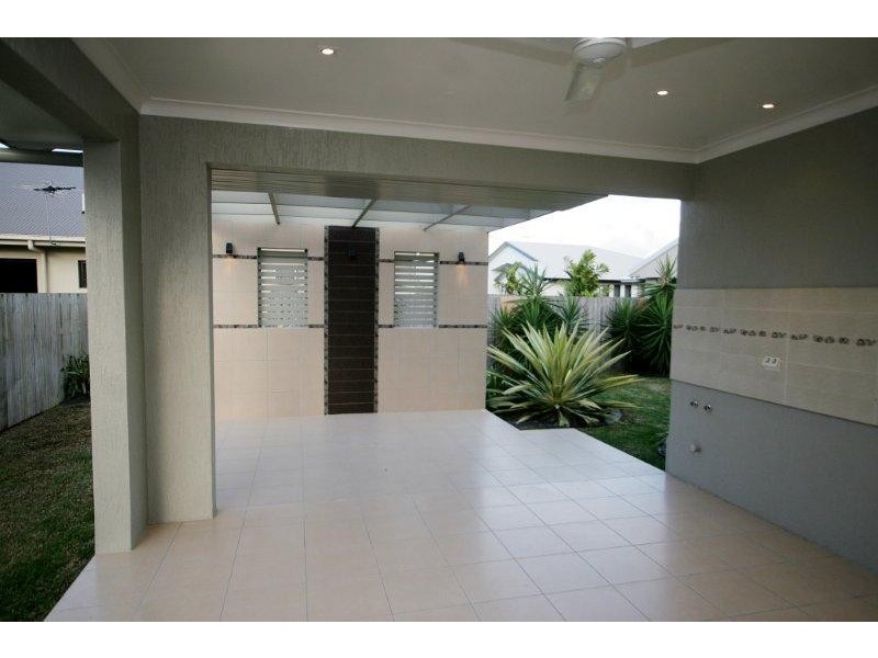 9 Waterbury Terrace, Idalia QLD 4811