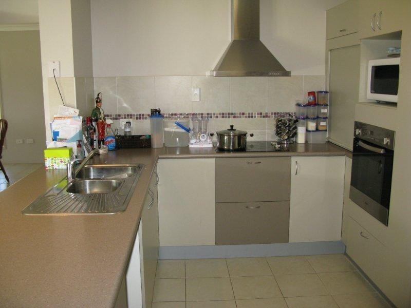 6 Franklin Drive, Mount Louisa QLD 4814