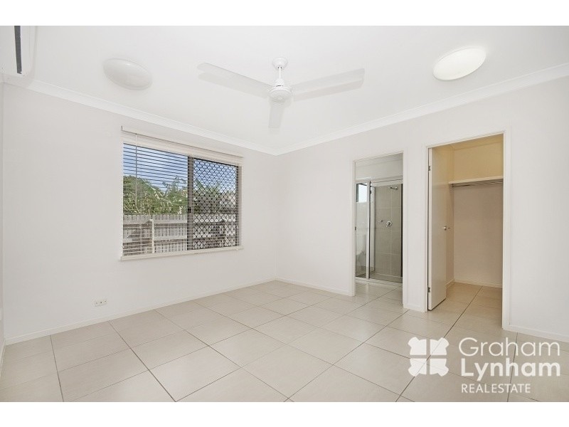 1 Ningaloo Crescent, Burdell QLD 4818