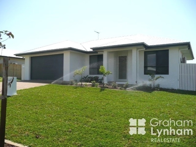 Bushland Beach QLD 4818