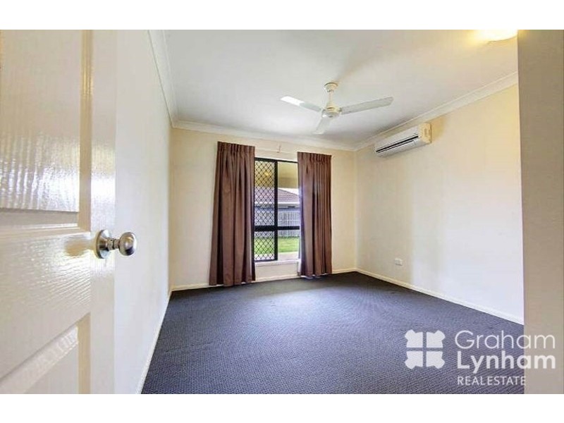 Bushland Beach QLD 4818