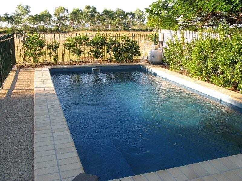 32 Sunderland Street, Garbutt QLD 4814