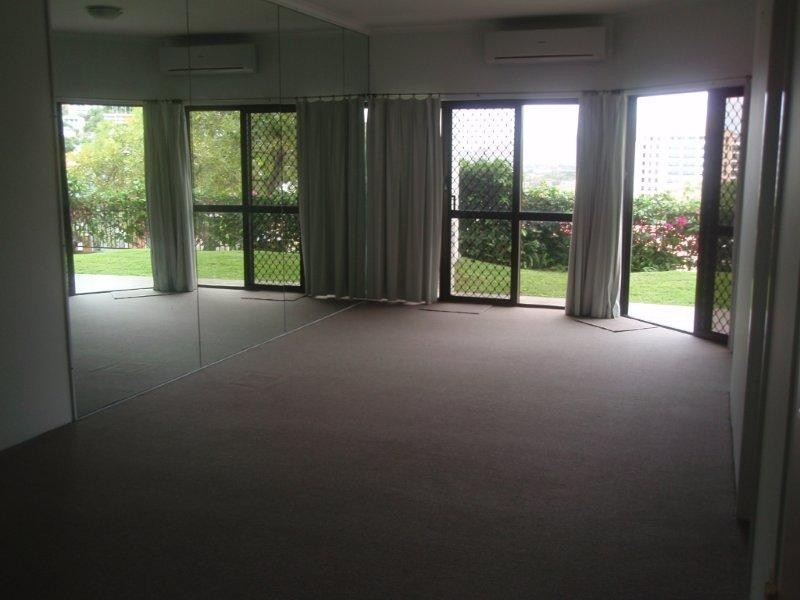 9/15 Hale Street, North Ward QLD 4810