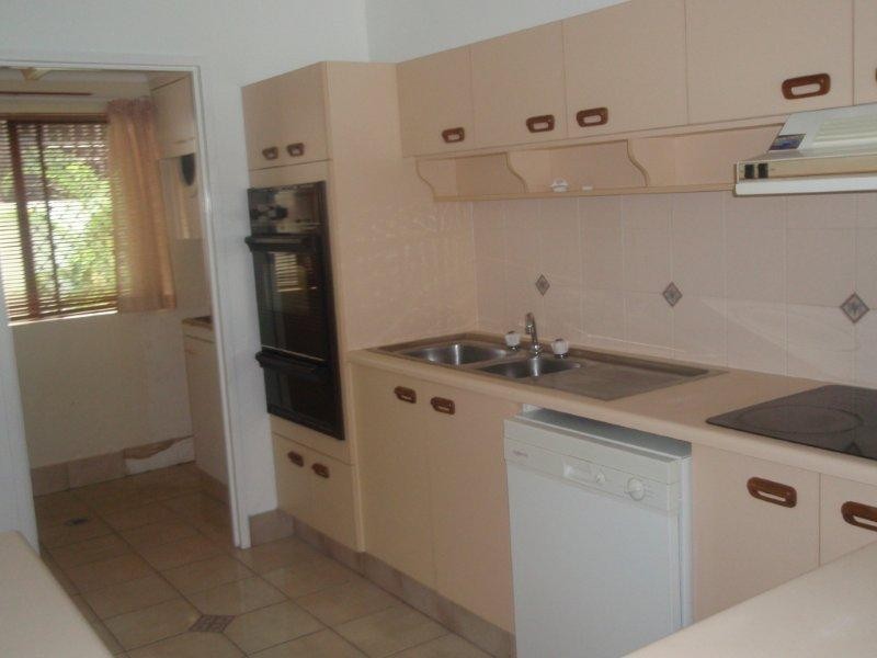 9/15 Hale Street, North Ward QLD 4810