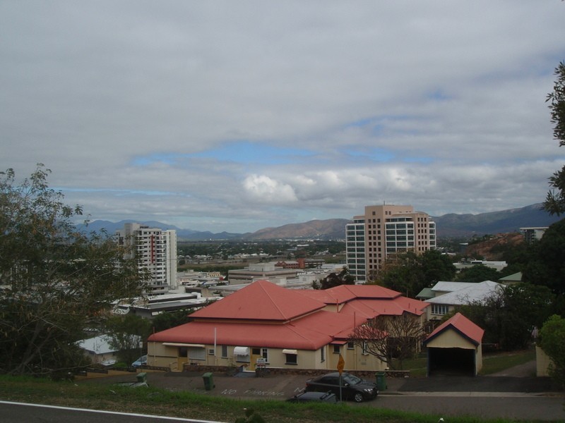 9/15 Hale Street, North Ward QLD 4810