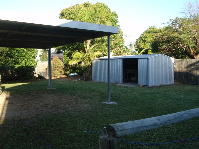 83 Railway Avenue, Railway Estate QLD 4810