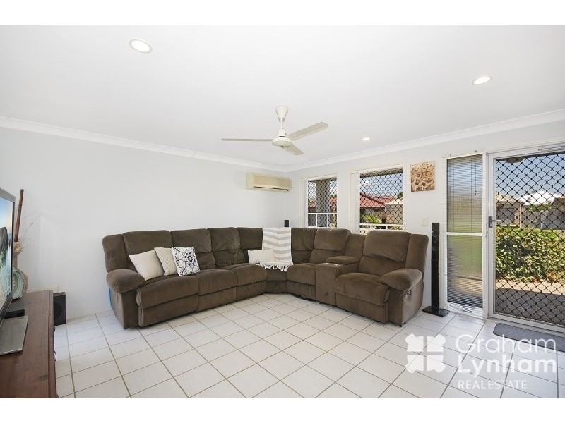 77 Phoenix Parade, Kirwan QLD 4817