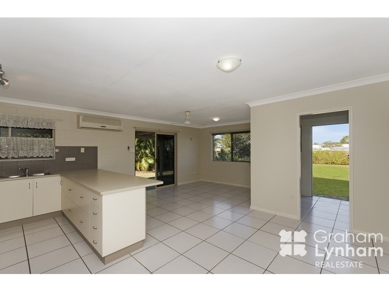 11 Spruce Street, Kirwan QLD 4817