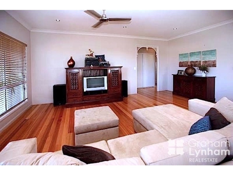 2 Blue Gum Place, Douglas QLD 4814