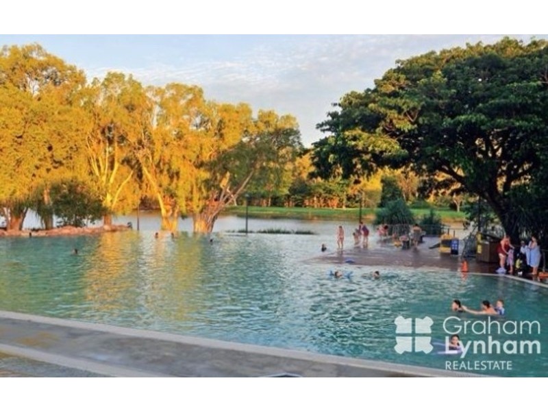 2 Blue Gum Place, Douglas QLD 4814