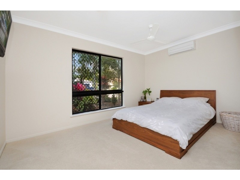 10 Buller Close, Mount Louisa QLD 4814