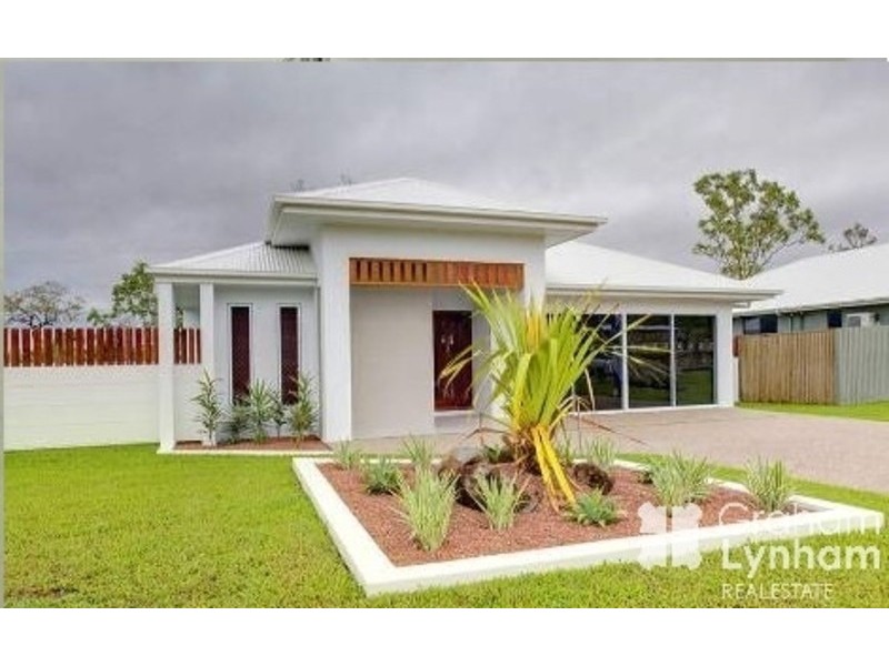 Bushland Beach QLD 4818